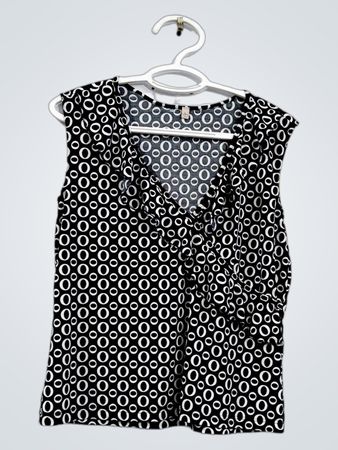 Ärmelloses Top mit schwarz-weißem Kreis-Muster