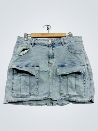 Hellblauer Denim-Cargo-Minirock