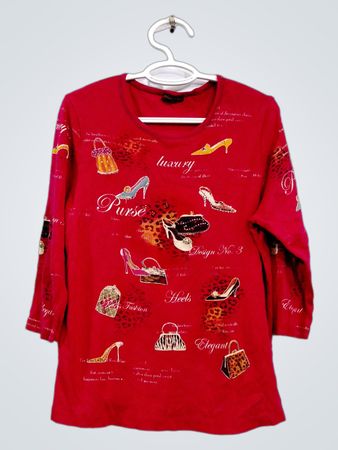 Flower N Ring Women's Red Luxury Purse Heels Elegant Design No. 3 T-Shirt