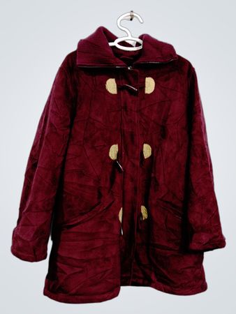 Maggie Barnes Burgunderfarbener Dufflecoat