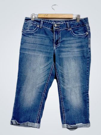 Rue 21 Denim-Capris
