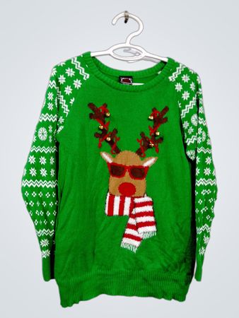 Gut getragenes Weihnachtspullover