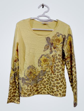 Casual Corner gelber Pullover mit Blumen- und Leopardenmuster und langen Ärmeln