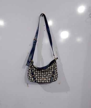 Guess Shoulder Bag