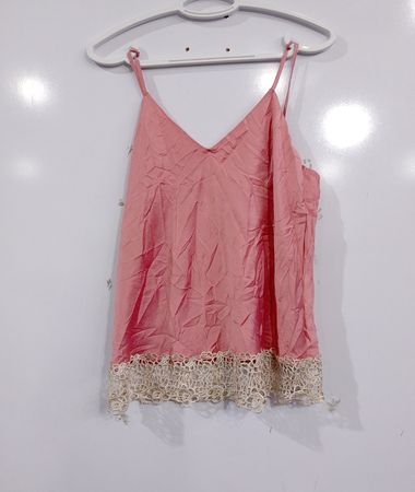 Flora Nikrooz Pink Spitzensaum-Top mit Trägern