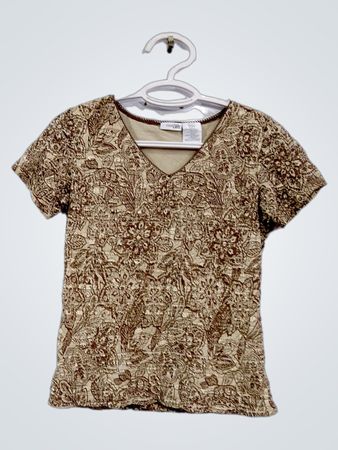 East 5th Petite Textured Floral Print V-Neck Top