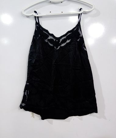 Express Schwarzes Spitzensaum-Cami-Top