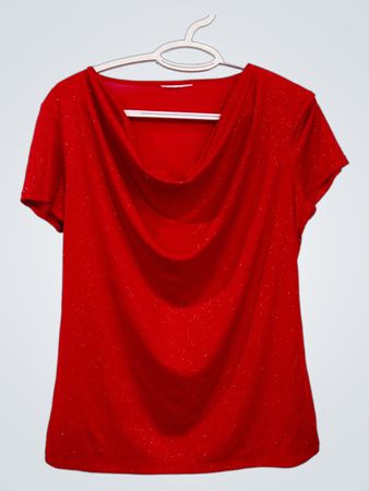 Rotes glitzerndes Kurzarm-Oberteil