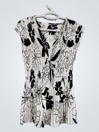 Plissiertes Oberteil mit Blumenmuster