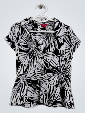 Sunny Leigh Bluse mit schwarz-weißem Blumenmuster