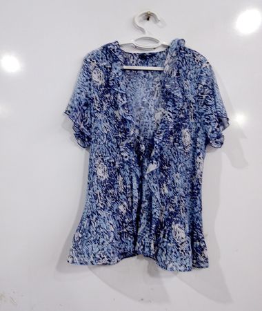Reitmans Plus Blue Abstract Print Ruffle Blouse