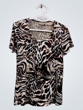 Easywear von Chico's Damen T-Shirt mit V-Ausschnitt und Animal-Print