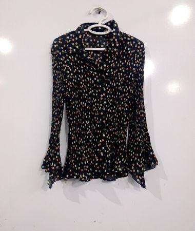 Essentials By Milano Polka Dot Faltenbluse