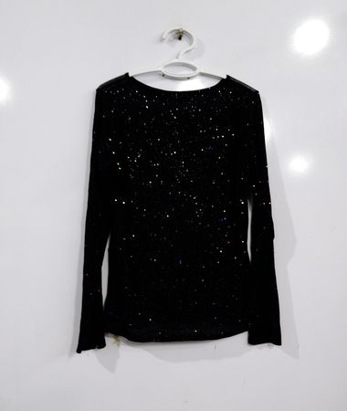 Schwarzes Langarmshirt mit Glitzer