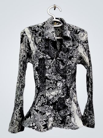 Schwarz-weiße Paisley-Bluse mit langen Ärmeln