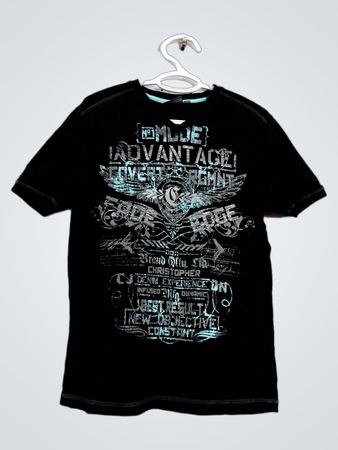 Schwarzes T-Shirt mit Grafikdruck