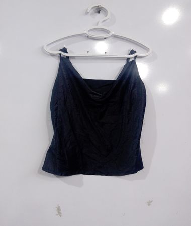 BLUSH MARK Black Spaghetti Strap Cami Top