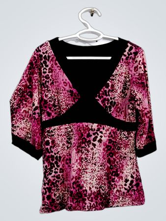 Rosa Bluse mit Leopardenmuster