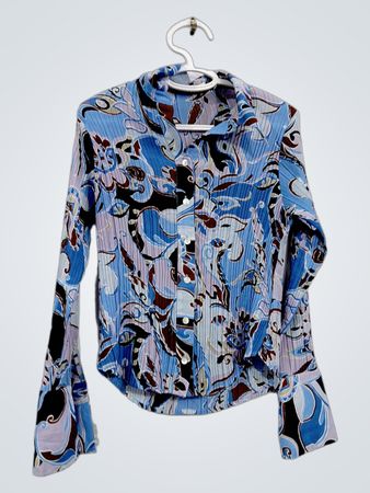Blaues und braunes Blumenmuster-Hemd mit Knopfleiste