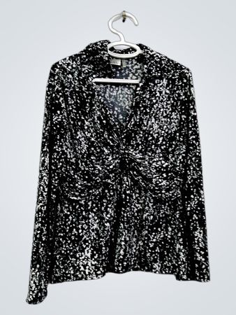 Nicole Miller Black & White Floral Print Twist Front Bluse