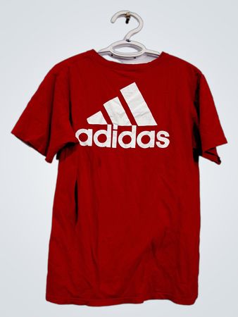 Adidas rotes Grafik-T-Shirt