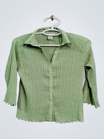 Le Grange Women's grünes Crinkle-Hemd mit Knopfleiste