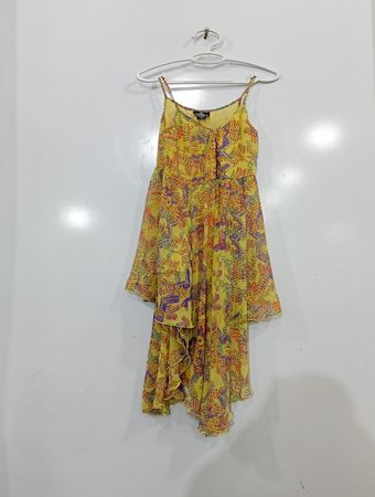 ANGIE Gelbes Kleid mit Rüschen und Aufdruck
