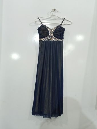Pomposo Girly verziertes trägerloses Kleid