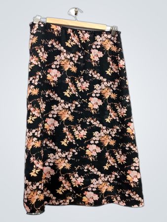 Schwarzer Maxirock mit Blumenmuster