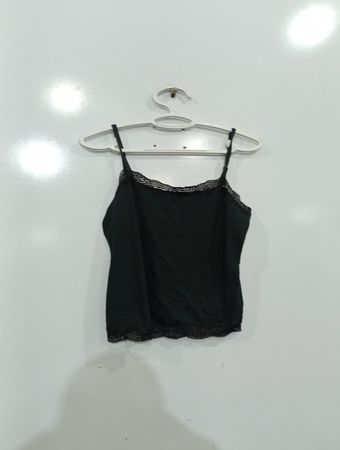 Ann Taylor Cami-Top mit schwarzer Spitzenborte