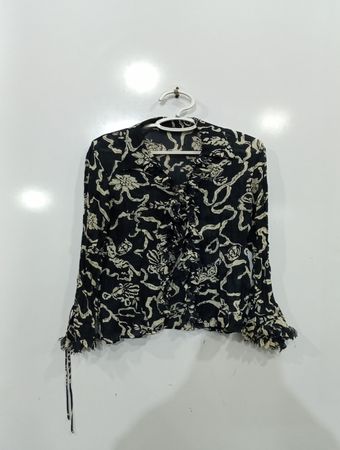 Violet & Claire Schwarze bedruckte Bluse