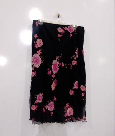 B.I.Y.A.Y.C.D. Saia Curta Estampada Floral Preta