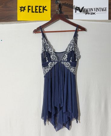 FALCON VINTAGE FY2K Blue Lace Trim Nightgown