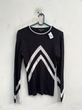 Pull en maille rayé noir Zara