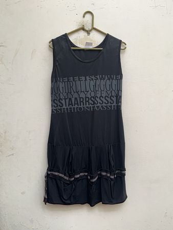 Robe mini sans manches à imprimé graphique