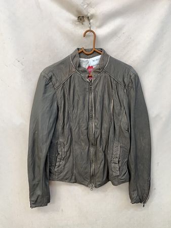 Graue Lederjacke