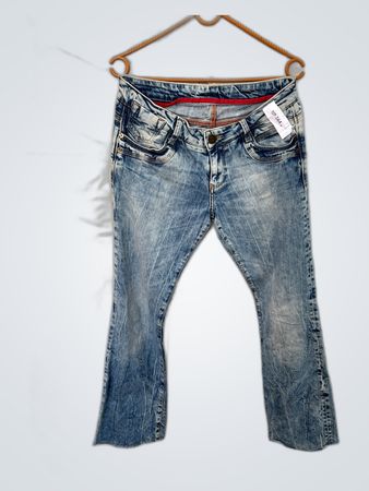 Cross Jeans