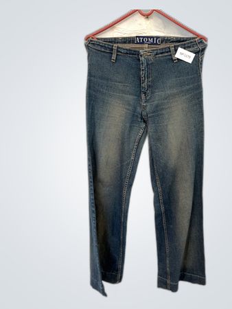 Atomic Jeans