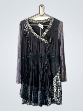Goen Black Dress with Gray Accents