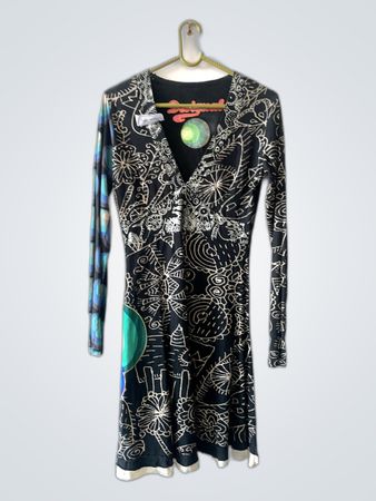 Long Sleeve Dress with White Designs