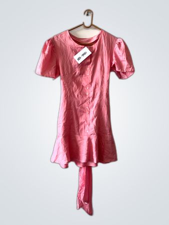 Robe rose à manches courtes