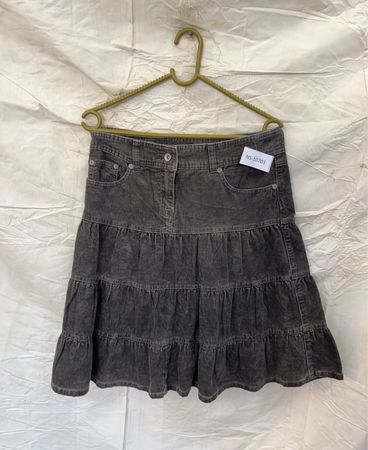 Saia de corduroy cinza Clockhouse