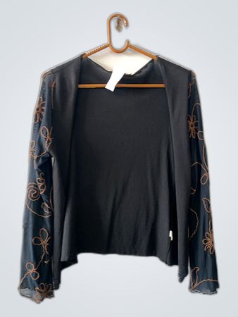 Guisen Black Long Sleeve Top with Embroidered Sleeves