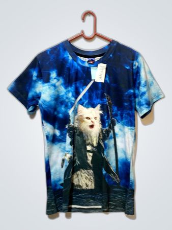 T-Shirt with Cat Graphic