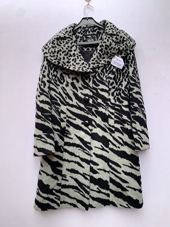 per una speciale Leopard Print Coat