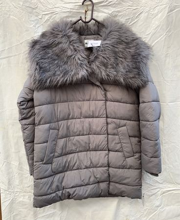 Gray Puffer Coat with Fur Collar