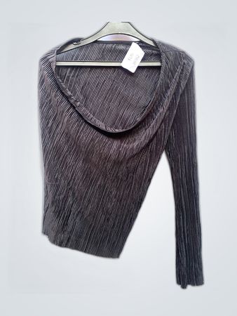 Gray Ribbed Long-Sleeve Top