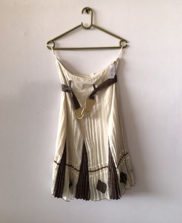 Robe de femme couleur crème