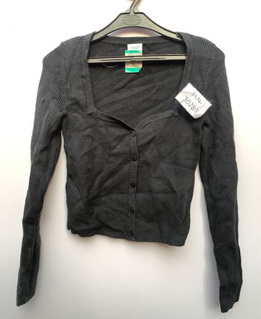 Abercrombie & Fitch Gray Knit Top