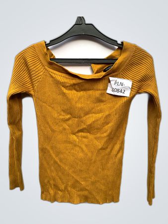 Bisou's Project Ribbed Sweater